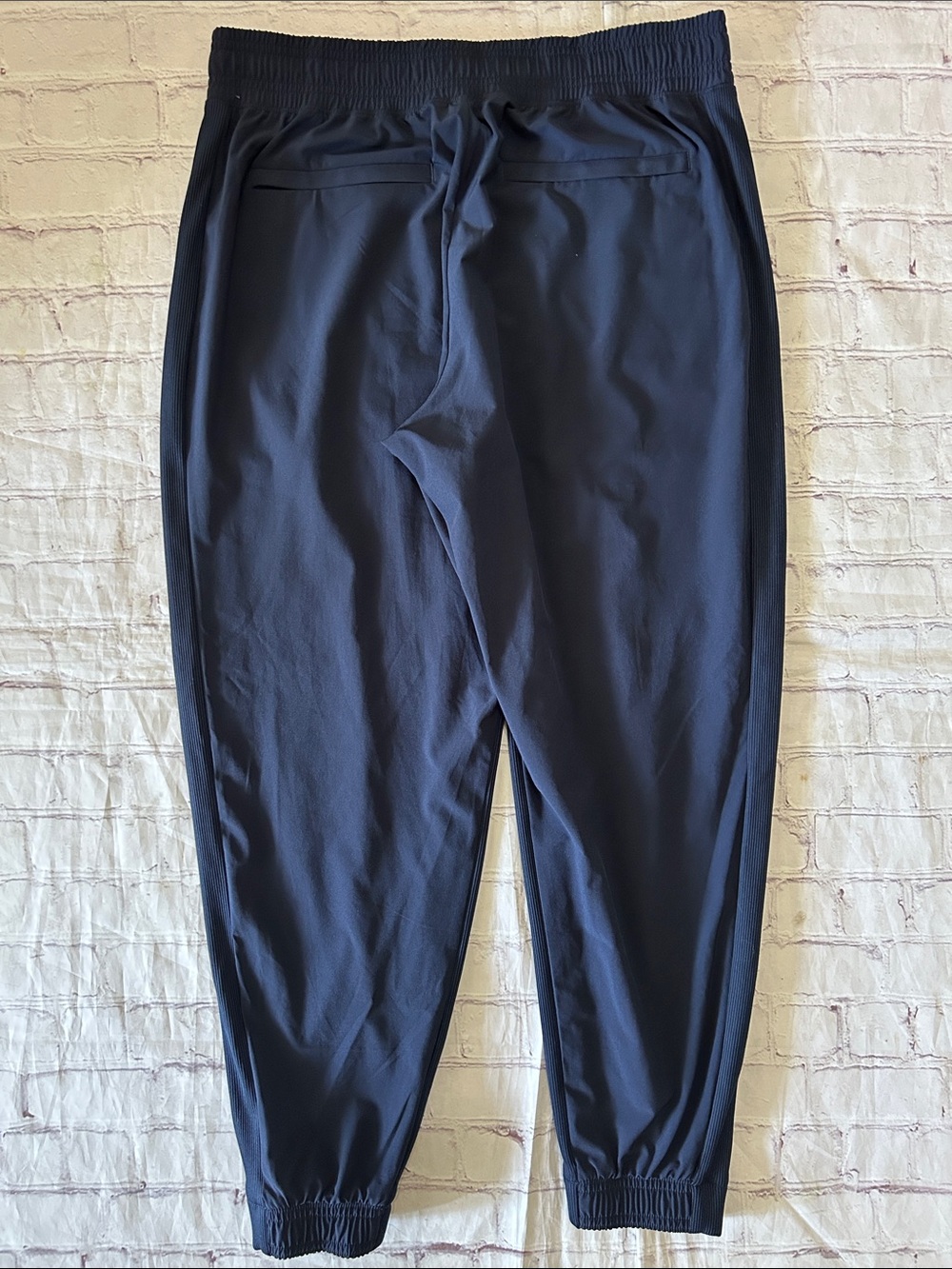 Athleta Brooklyn Mid-rise Jogger Navy Size 10 Petite Lightweight Travel - Picture 6 of 6